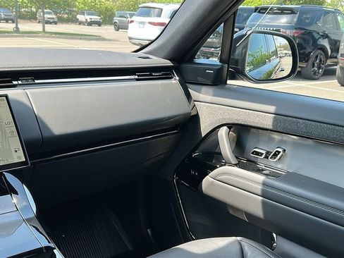Certified 2025 Land Rover Range Rover Sport AWD/4WD image 25