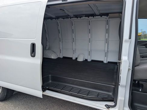 Used 2025 Chevrolet Express 2500 Extended w/ Driver Convenience Package RWD image 20