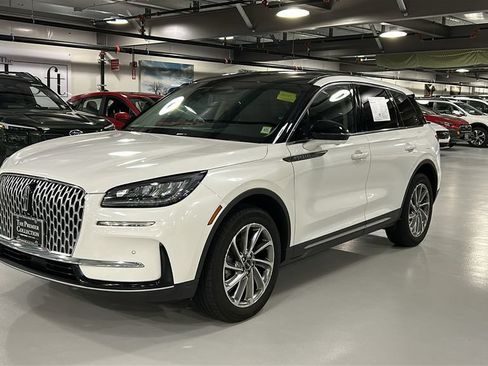 Used 2023 Lincoln Corsair AWD w/ Equipment Group 101A image 3