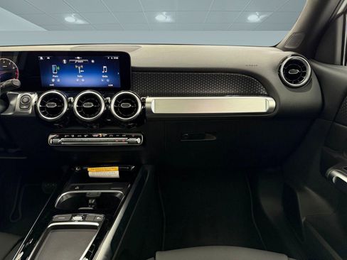 New 2026 Mercedes-Benz GLB 250 image 26