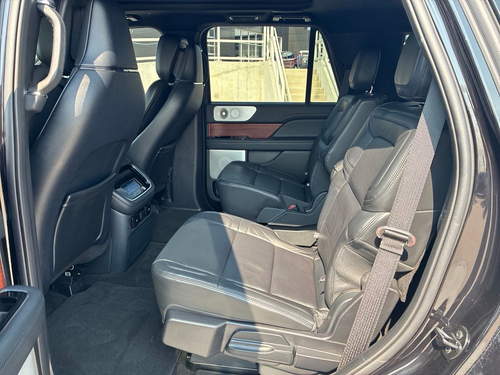 Used 2024 Lincoln Navigator Reserve AWD/4WD image 18