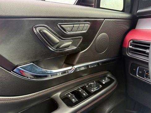 Used 2024 Lincoln Corsair Reserve w/ Equipment Group 201A image 20