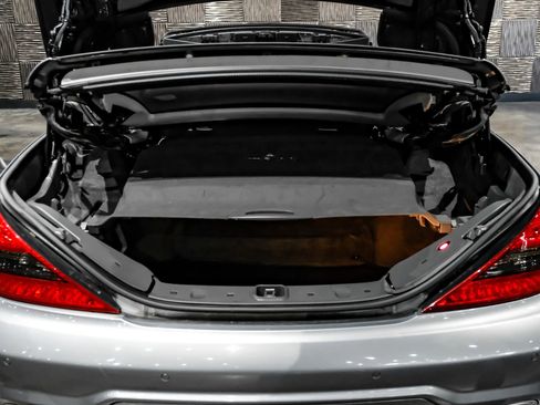Used 2011 Mercedes-Benz SL 550 w/ Premium I Pkg image 36