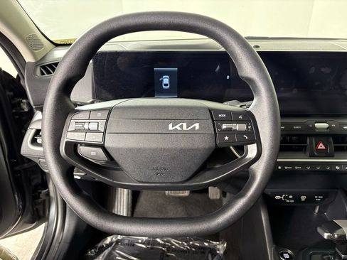 Used 2025 Kia K4 FWD image 23