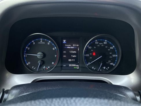 Used 2018 Toyota RAV4 XLE w/ Plus Extra Value Package image 4