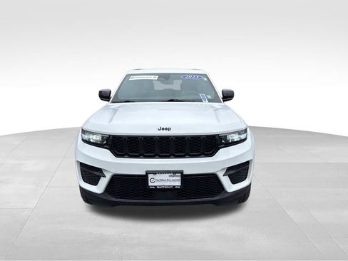 Certified 2023 Jeep Grand Cherokee Altitude image 15