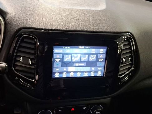 Used 2020 Jeep Compass Altitude image 18