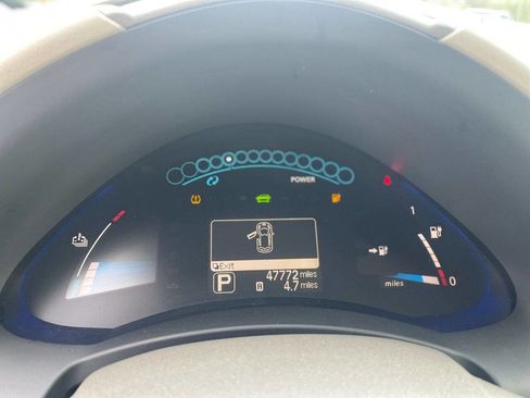 Used 2012 Nissan Leaf SL FWD image 22