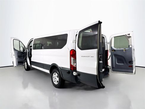 Used 2018 Ford Transit 350 XLT image 24