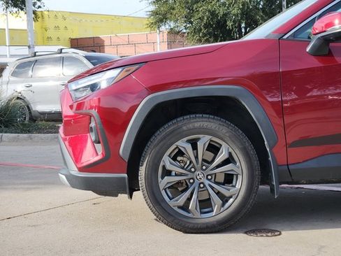 Used 2022 Toyota RAV4 Limited image 10