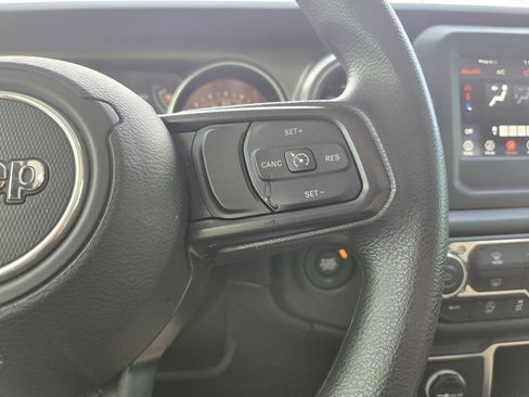 Used 2023 Jeep Wrangler Sport AWD/4WD image 18