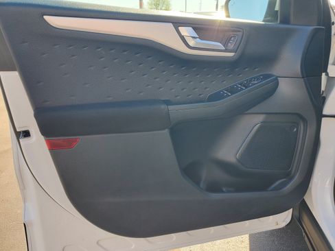 Used 2020 Ford Escape SE FWD image 10