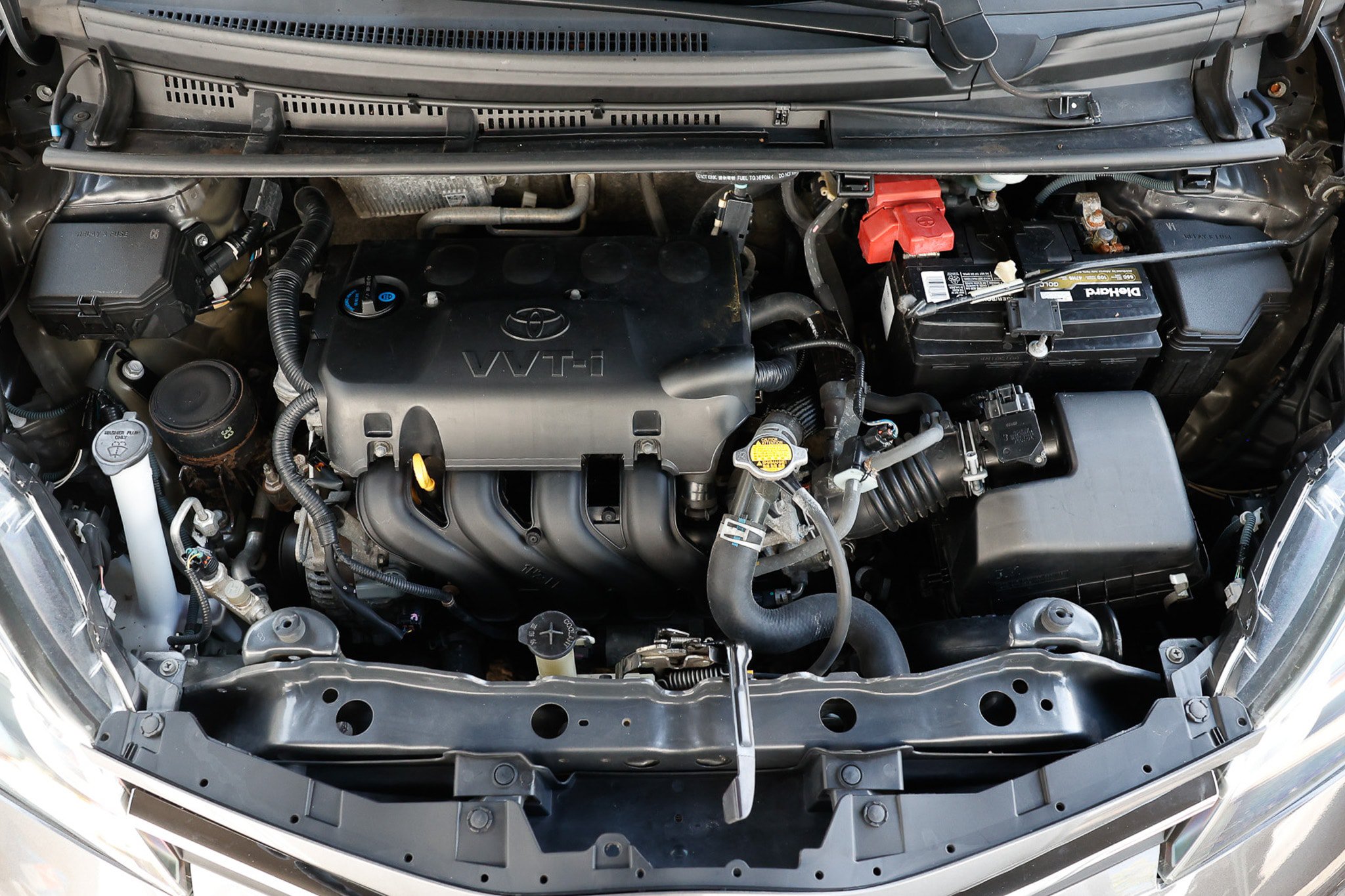Used 2015 Toyota Yaris L FWD image 39