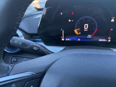 Used 2025 Chevrolet Trax LT w/ LT Convenience Package image 38