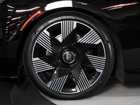 Used 2024 Rolls-Royce Spectre w/ Spectre Launch Package AWD/4WD image 20