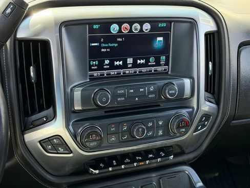Used 2018 Chevrolet Silverado 1500 LTZ Z71 w/ Redline Edition AWD/4WD image 19