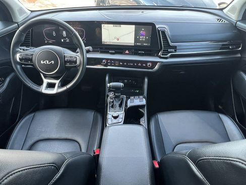 Used 2023 Kia Sportage EX image 29