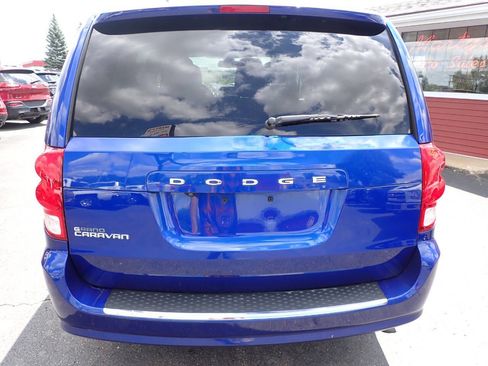 Used 2019 Dodge Grand Caravan SE w/ UConnect Hands-Free Group FWD image 5