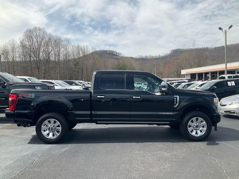 Used 2021 Ford F250 Platinum w/ FX4 Off-Road Package AWD/4WD image 4