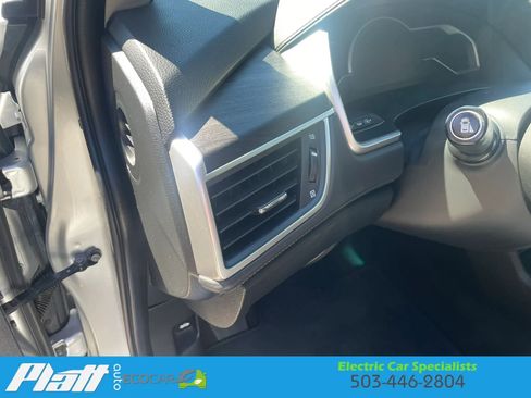 Used 2019 Honda Clarity Plug-In Hybrid image 21