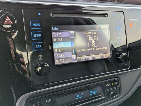 Used 2017 Toyota Corolla L image 13