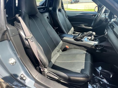 Used 2020 MAZDA MX-5 Miata RF Grand Touring RWD image 15