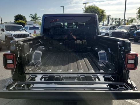 New 2026 Jeep Gladiator Mojave image 19