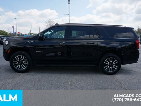 Used 2024 GMC Yukon XL AT4 w/ Technology Package image 10