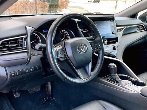 Used 2024 Toyota Camry SE image 17