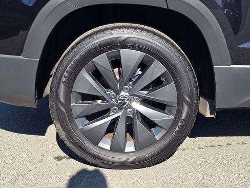 Used 2024 Volkswagen Taos S image 8