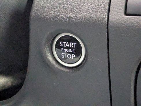 Used 2025 Nissan Frontier PRO-4X w/ Pro Convenience Package image 19