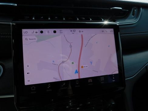 New 2025 Jeep Grand Cherokee L Limited w/ Luxury Tech Group II image 36