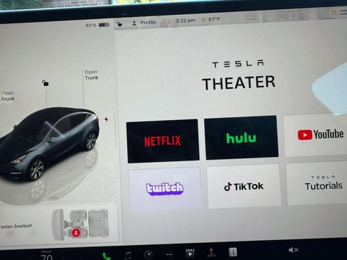 Used 2024 Tesla Model Y Long Range AWD/4WD image 21