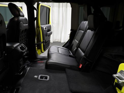 Used 2023 Jeep Wrangler Unlimited Rubicon 392 w/ Xtreme Recon 35" Tire Package image 13