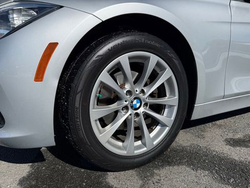 Used 2017 BMW 320i Sedan image 17