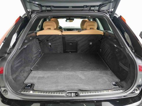 Used 2021 Volvo V90 T6 Inscription w/ Climate Package image 30