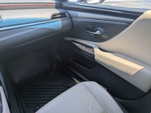 Used 2019 Lexus ES 350 w/ Accessory Package 2 FWD image 10