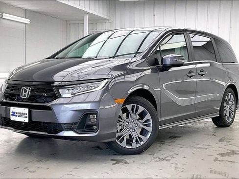 New 2026 Honda Odyssey Touring image 2