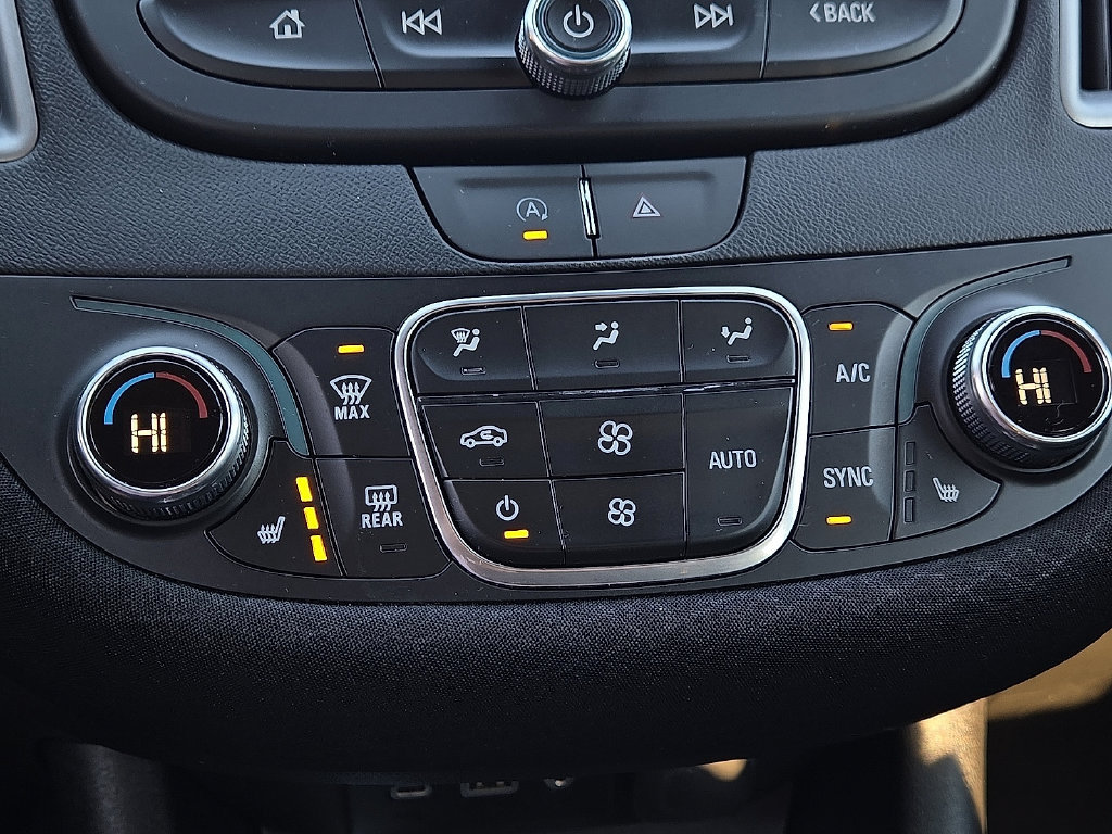 Used 2024 Chevrolet Malibu LT FWD image 14