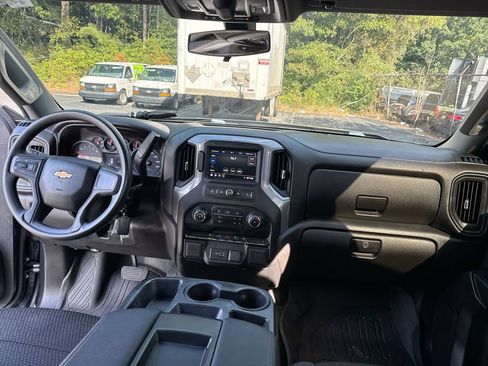 Used 2022 Chevrolet Silverado 1500 Custom RWD image 31