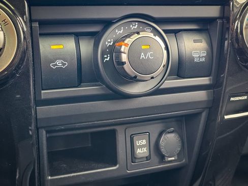 Used 2019 Toyota 4Runner TRD Off-Road Premium AWD/4WD image 26