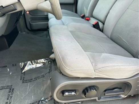 Used 2005 Ford F150 XLT AWD/4WD image 9
