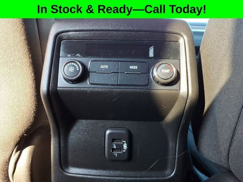 Used 2019 GMC Acadia SLE FWD image 33
