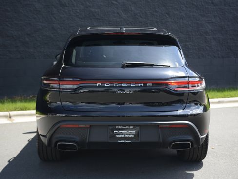 Certified 2026 Porsche Macan AWD/4WD image 6