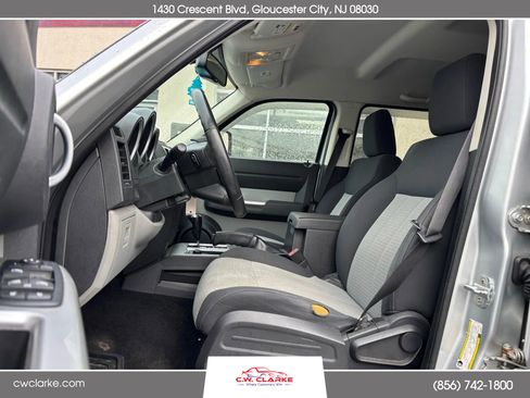 Used 2007 Dodge Nitro SLT image 9