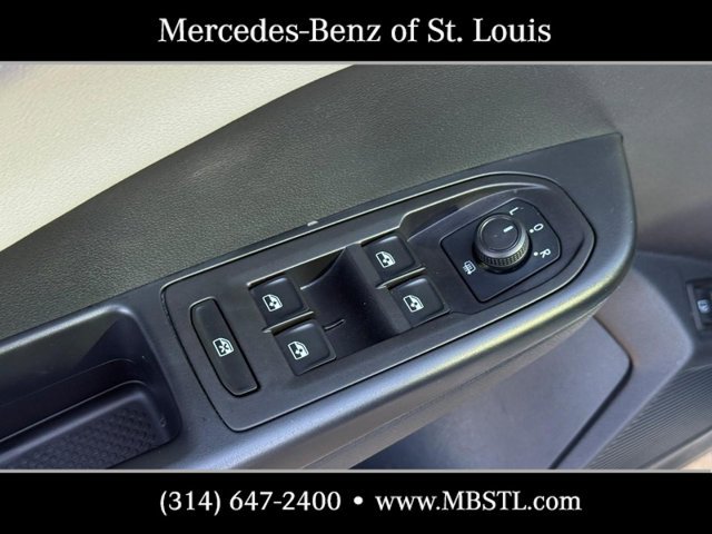Used 2024 Volkswagen Taos SE w/ Panoramic Sunroof Package FWD image 18