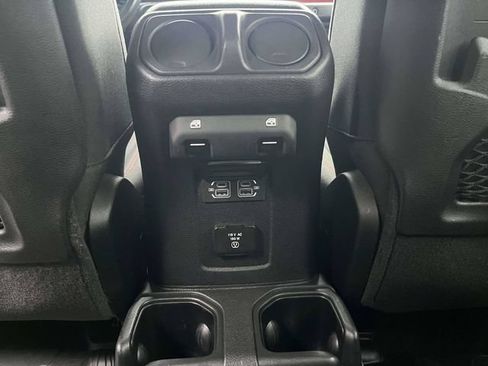 Used 2022 Jeep Wrangler Unlimited Rubicon w/ LED Lighting Group AWD/4WD image 16