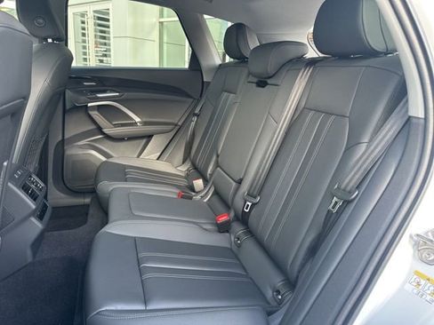 New 2025 Audi Q5 Premium Plus image 11