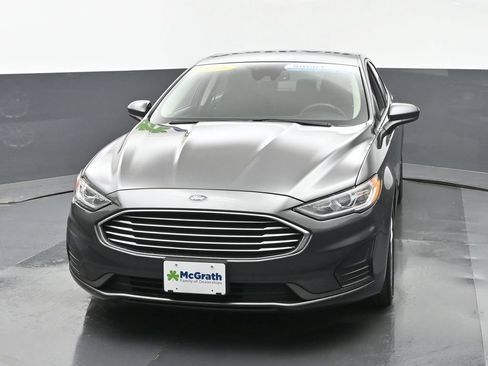 Used 2019 Ford Fusion SE FWD image 6
