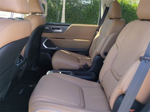 New 2026 INFINITI QX80 Luxe w/ Cargo Package image 14